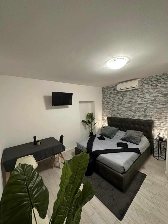 Destiny Home 3 Verona Borgo Roma Buitenkant foto